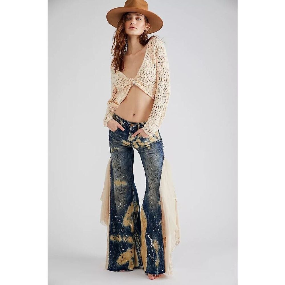 ❣️NOT FOR SALE HENCE PRICE ❣️
Free People X We The Free Martha Lace Jeans